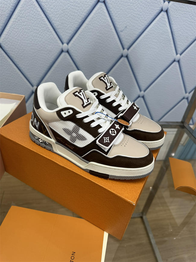 Lv Trainer Sneaker