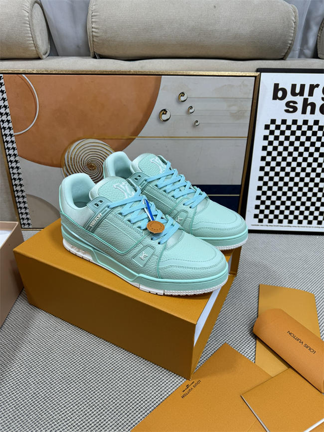 Lv Trainer Sneaker