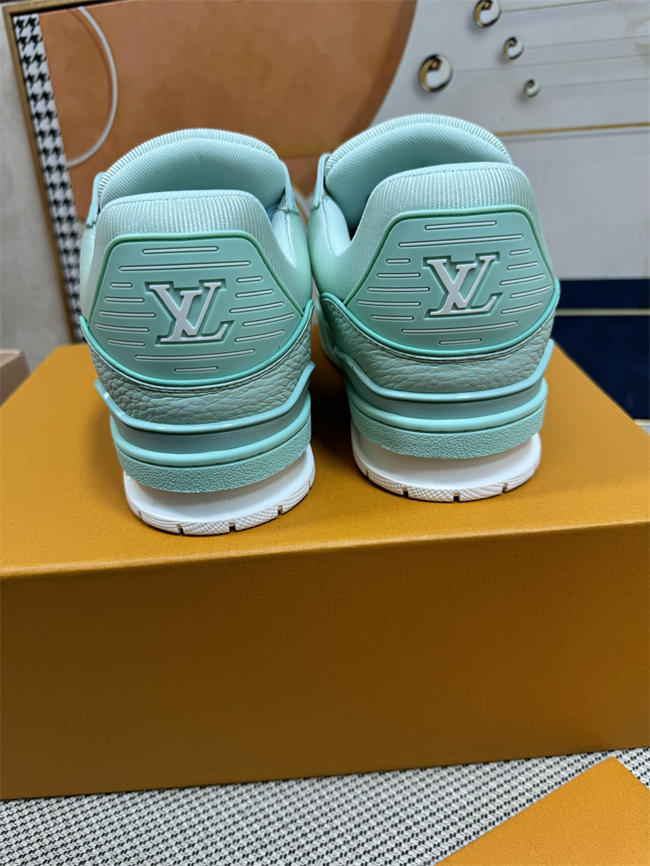 Lv Trainer Sneaker