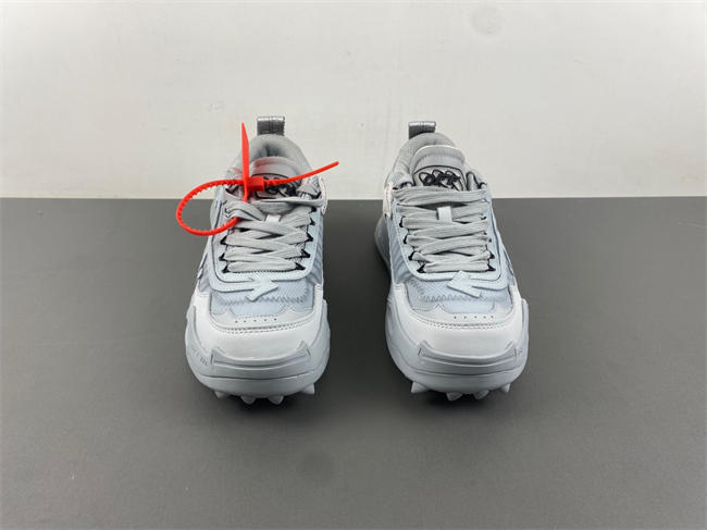 Off-White c/o Virgil Abloh