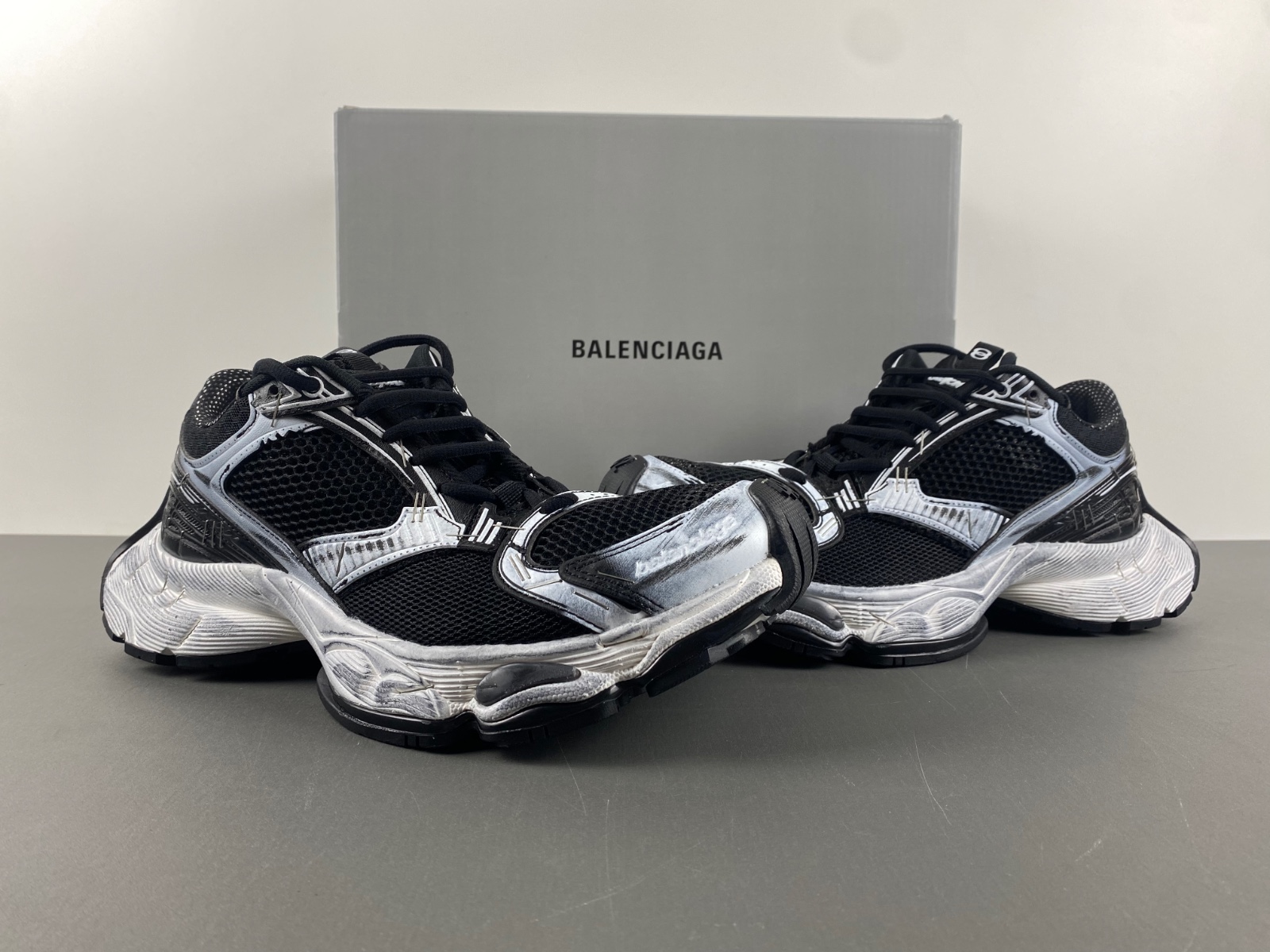 14 Ba*len*cia*ga  803681-w3st4-0120