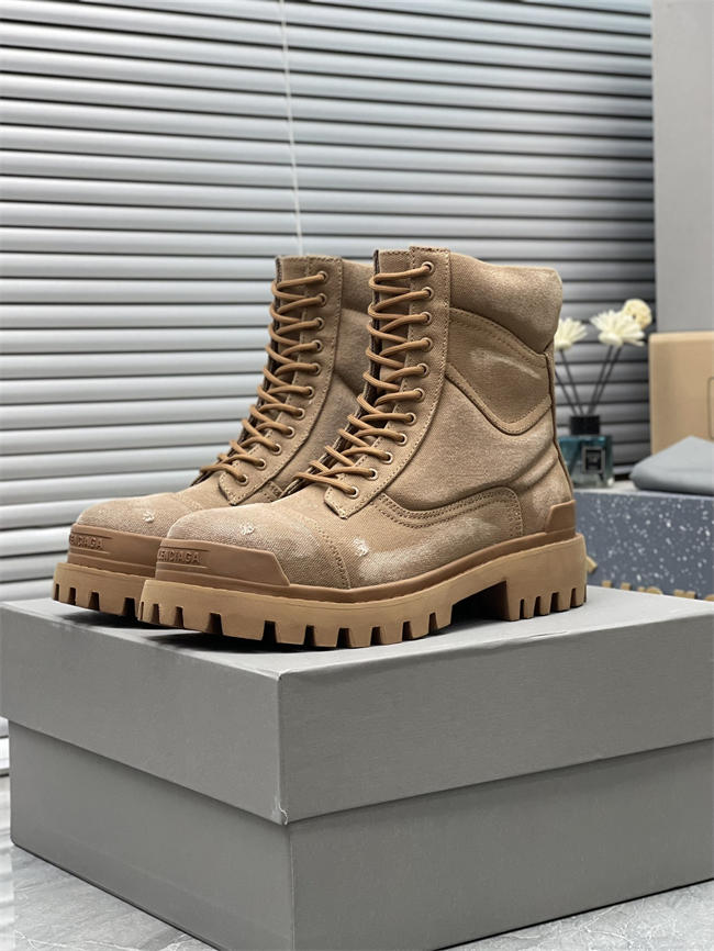 Ba*len*cia*ga boot