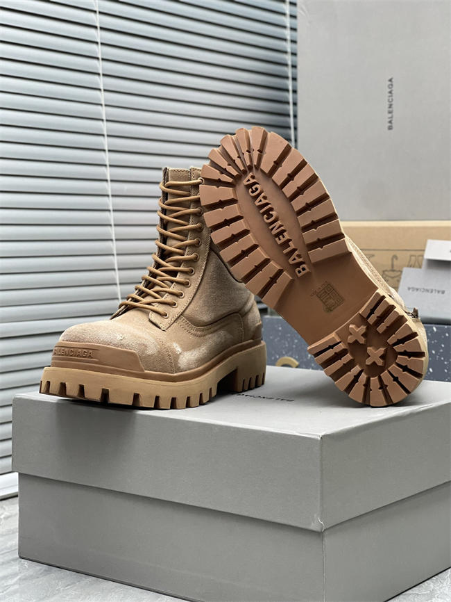 Ba*len*cia*ga boot