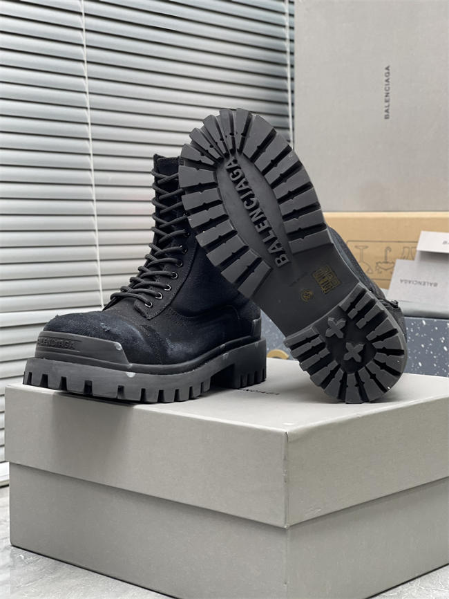 Ba*len*cia*ga boot