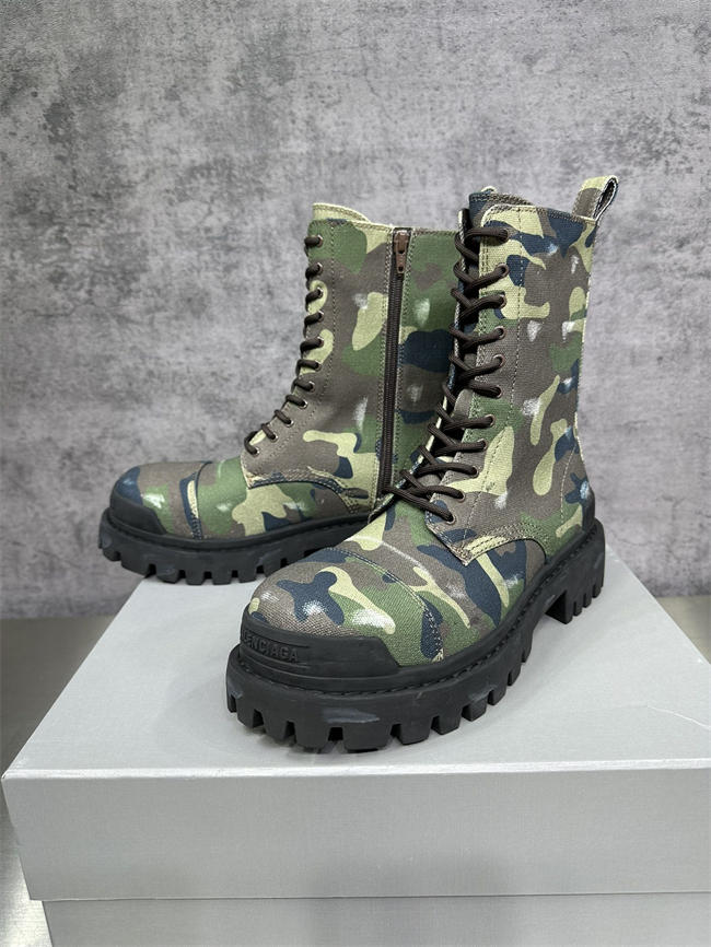 Ba*len*cia*ga boot