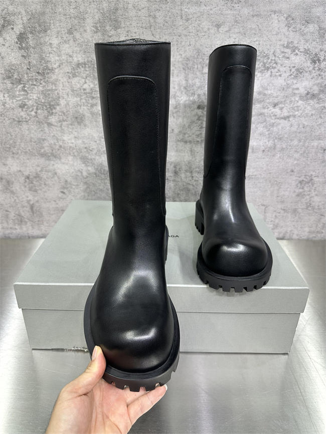 Ba*len*cia*ga boot