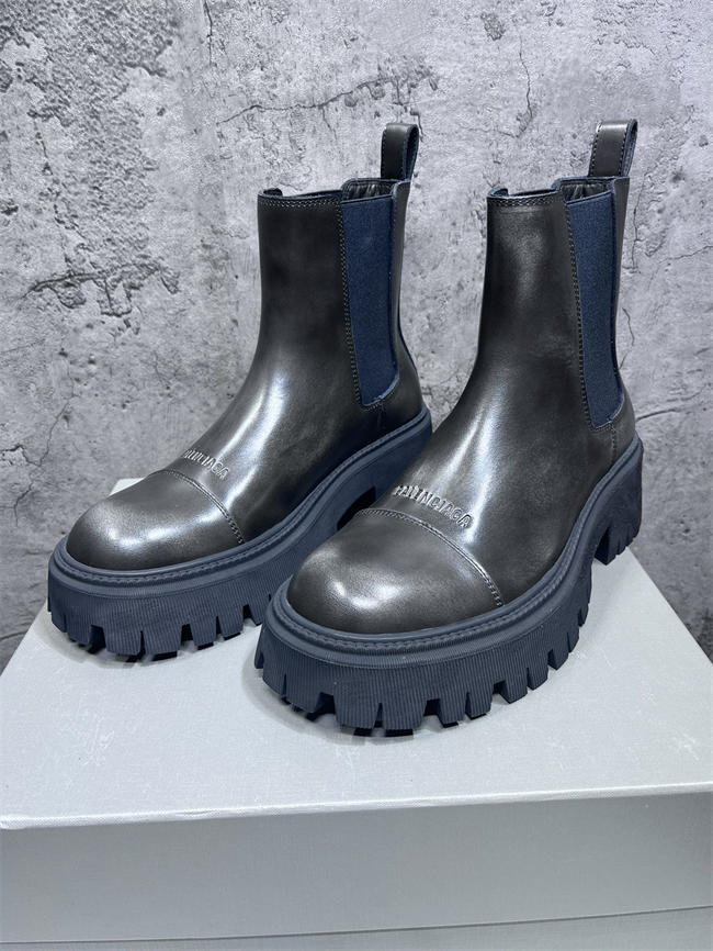 Ba*len*cia*ga boot