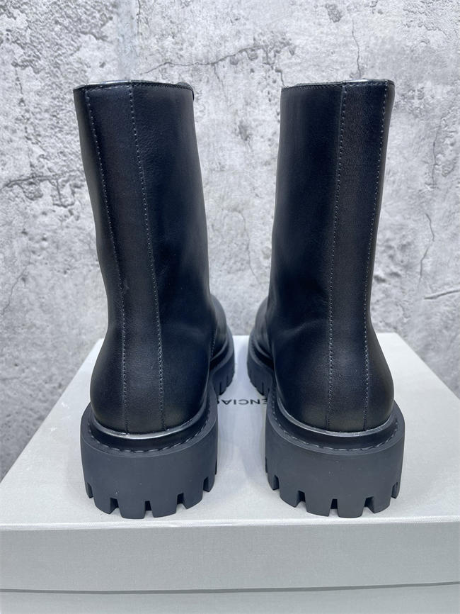 Ba*len*cia*ga boot