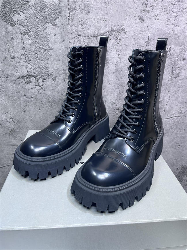 Ba*len*cia*ga boot