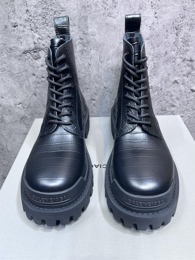 Ba*len*cia*ga boot