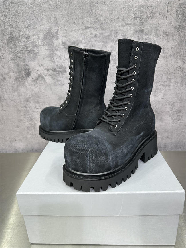 Ba*len*cia*ga boot