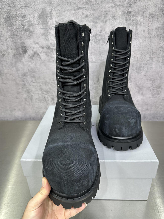 Ba*len*cia*ga boot