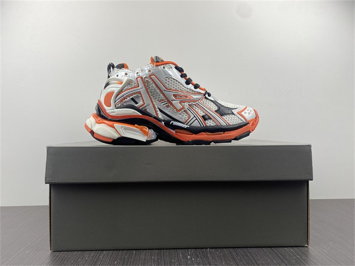 BLCG Runner Orange  677402 W3RB7 9051