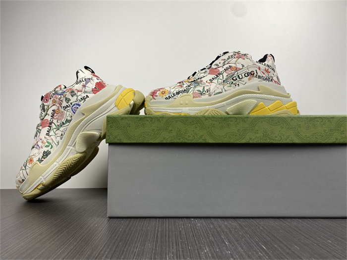 Gocci x BLCG The Hacker Project Triple S Flora Print 677195 UL110 8461