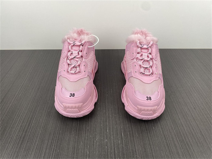 BLCG Triple S Fake Fur Pink  668562 W3CQ5 5000