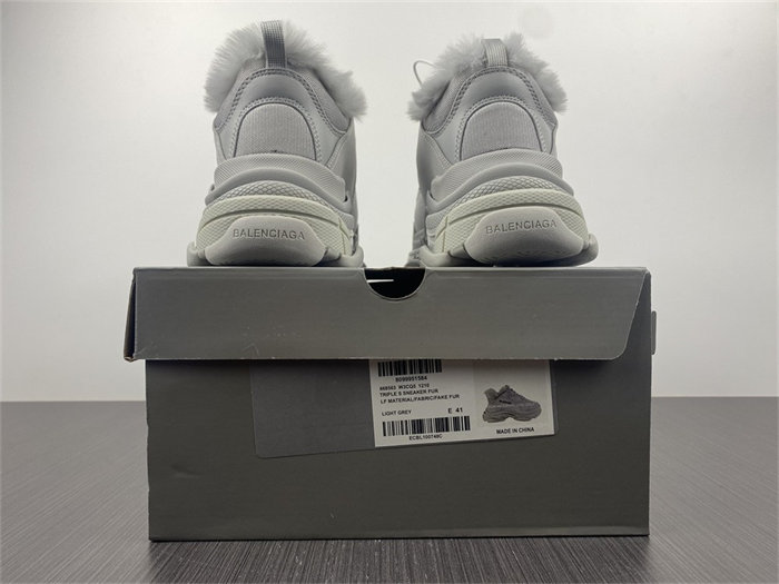 BLCG Triple S Fake Fur Grey  668563 W3CQ5 1210