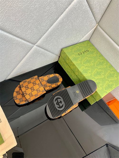 Gocci Slipper