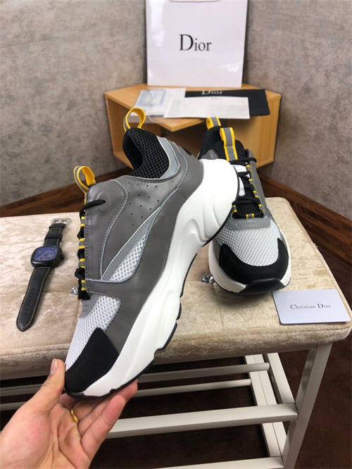 DR B22 SNEAKER