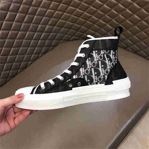 DR B23 SNEAKERS