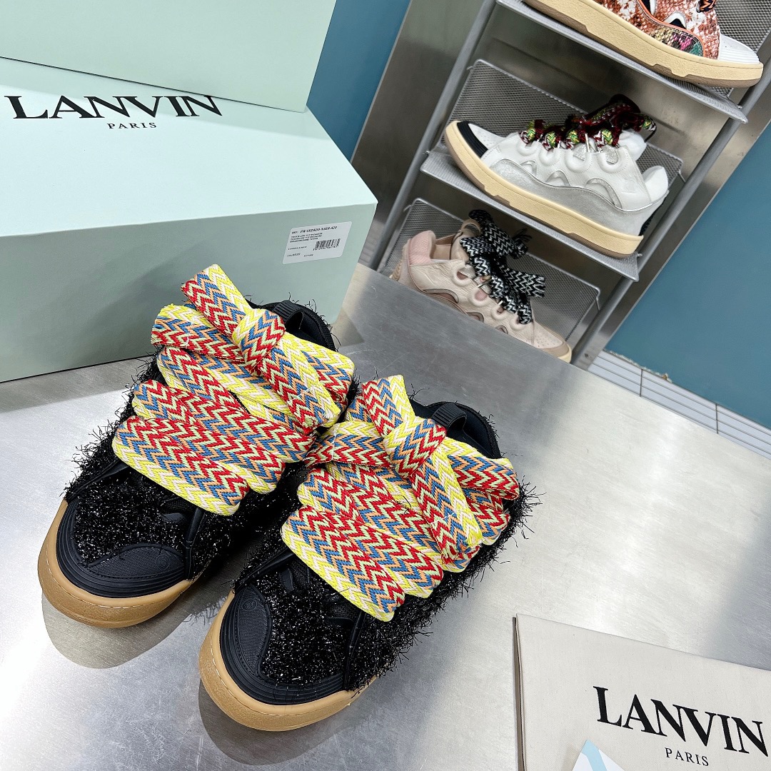 Lanvon Leather Curb 4