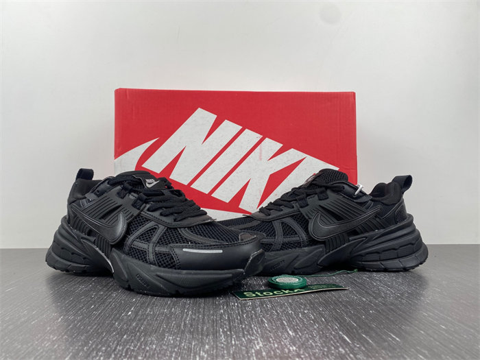 NIKEV2K Runtekk 3XL  FD0736-001