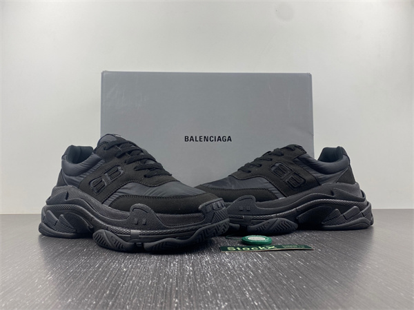 BELENCIAJA  TRIPLE S