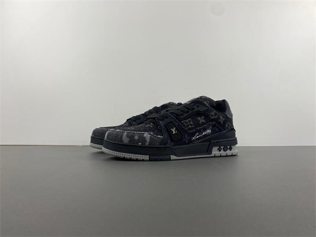 l**is V*t*n lv trainer  28488