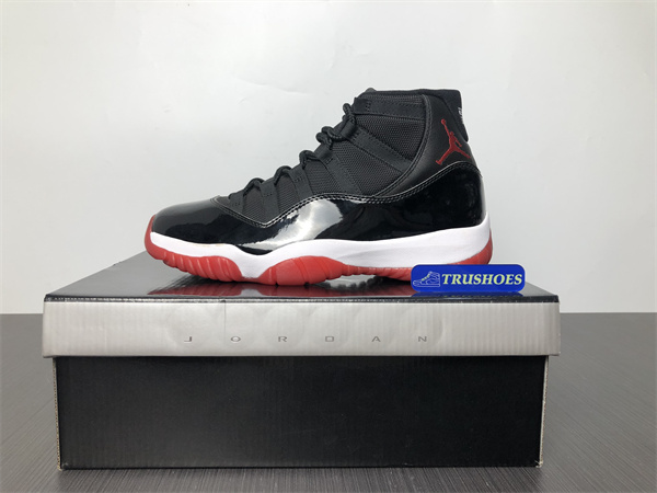 Jordan 11 Retro Playoffs Bred  378038-061.