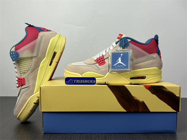 Jordan 4 Retro Union Guava Ice DC9533-800
