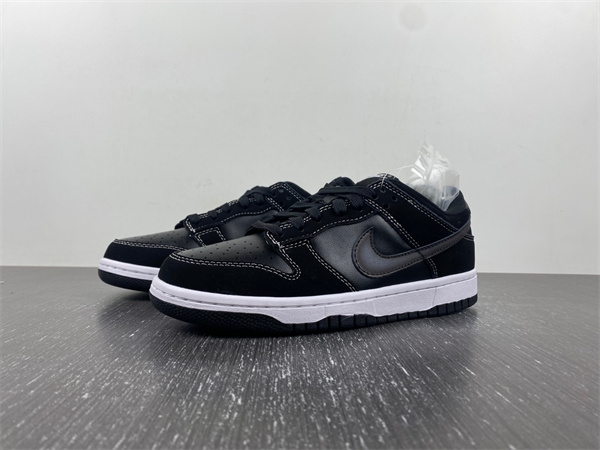 Nike Dunk Low Airbrush Swoosh Black