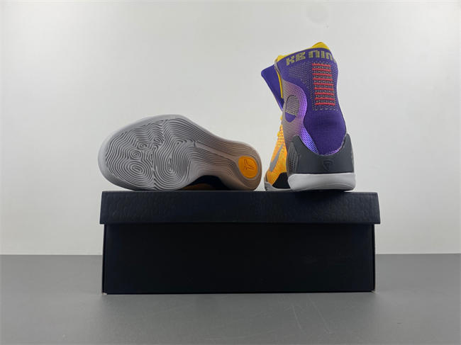Kobe 9 Elite “Team” 630847-500