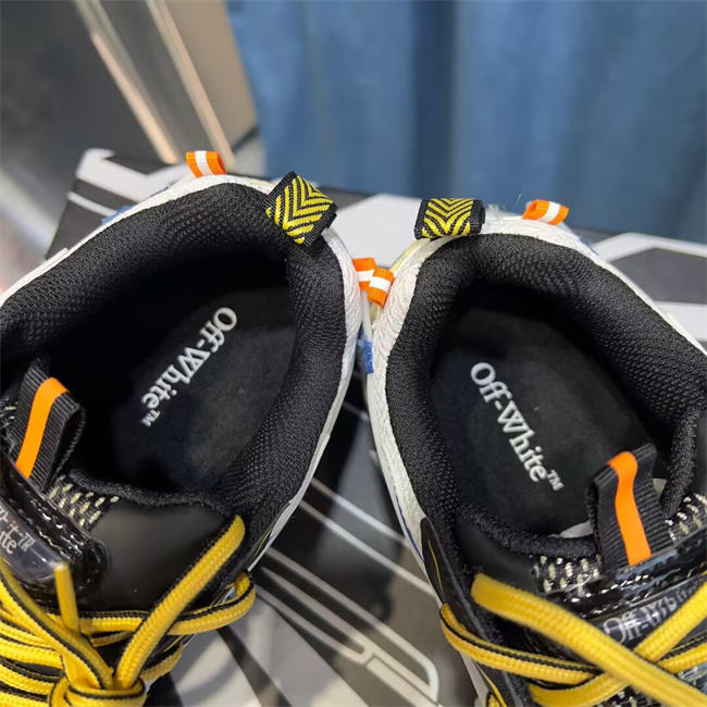 OFF-WHITE Be Right Back