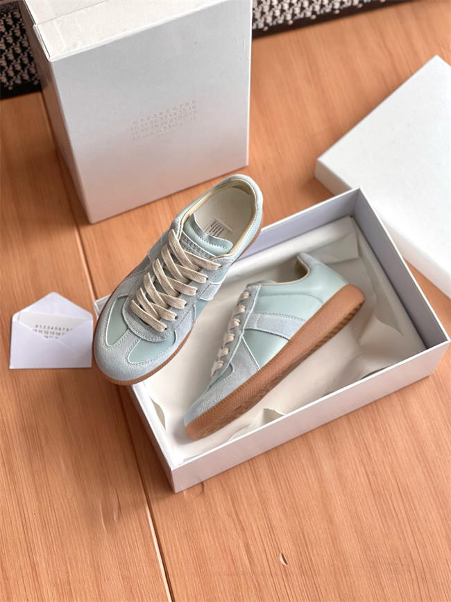 ma*s*n Ma*i*la sneaker