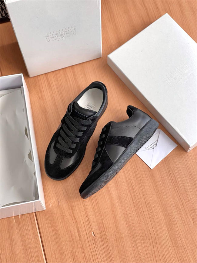 ma*s*n Ma*i*la sneaker