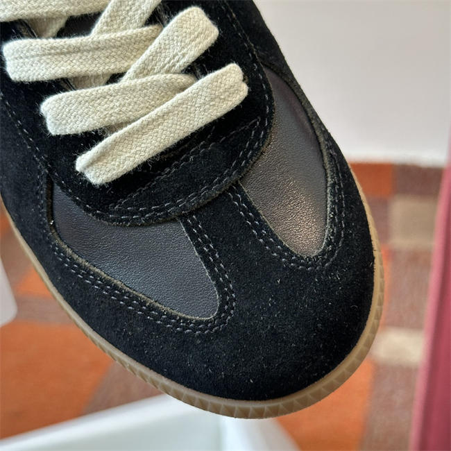 ma*s*n Ma*i*la sneaker
