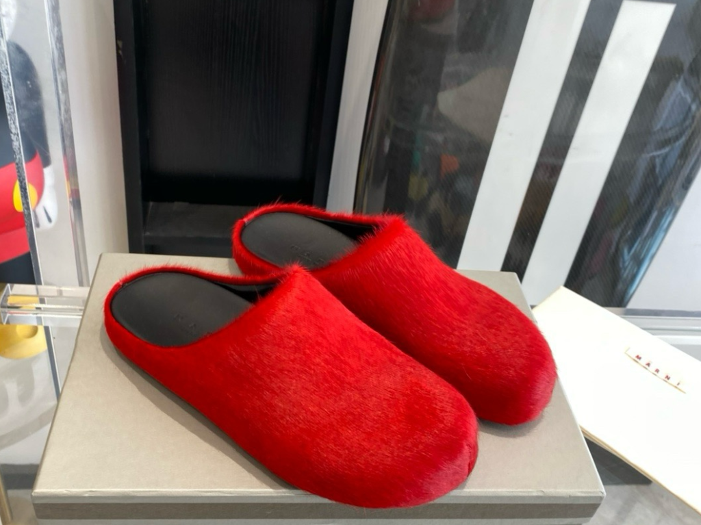 Marni Slipper