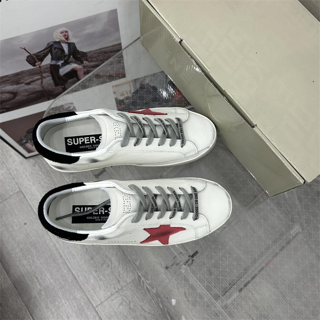 Golden Goose Sneaker
