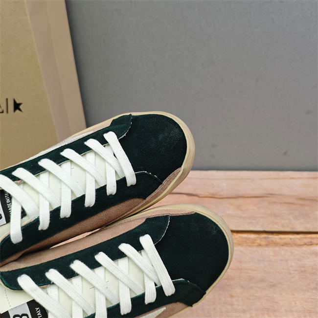 Golden Goose Sneaker