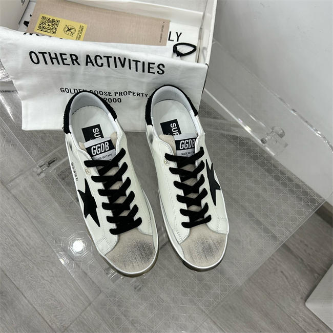 Golden Goose Sneaker