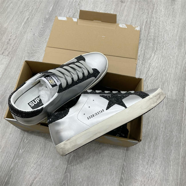 Golden Goose Sneaker