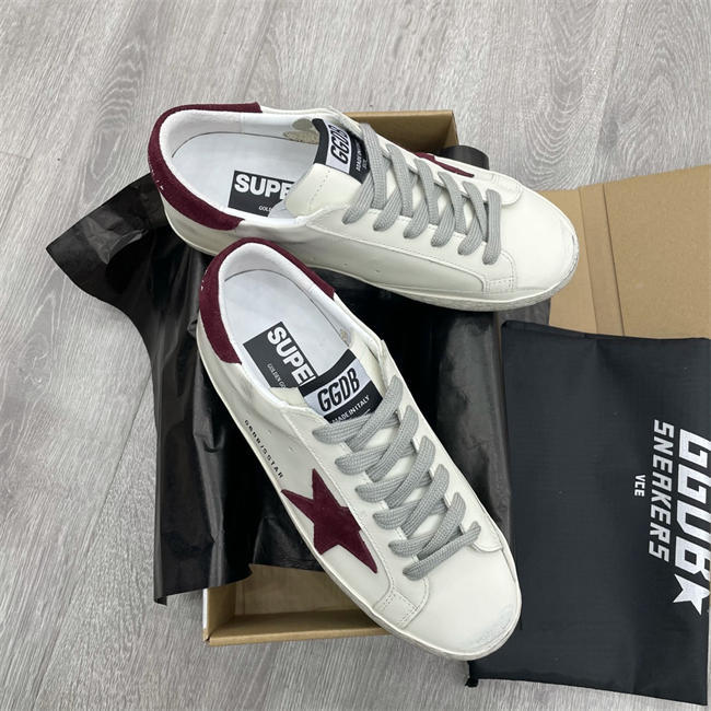 Golden Goose Sneaker