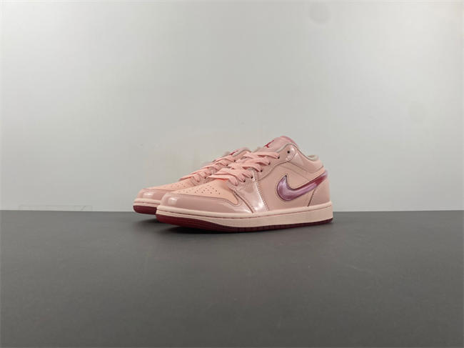 Air Jordan 1 Retro Low