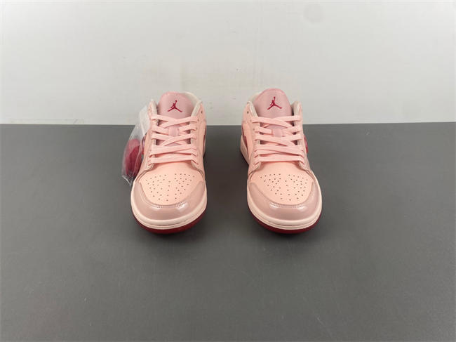 Air Jordan 1 Retro Low